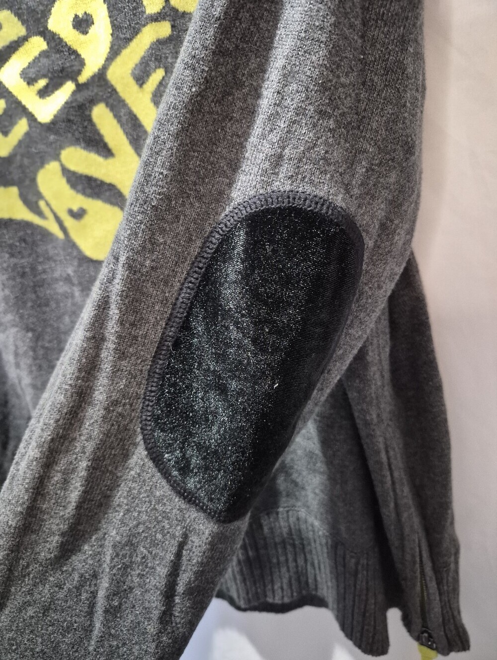 Lisa Todd XL Cashmere Blend All You Need Is Love Graphic Sweater Gray - Picture 3 of 8